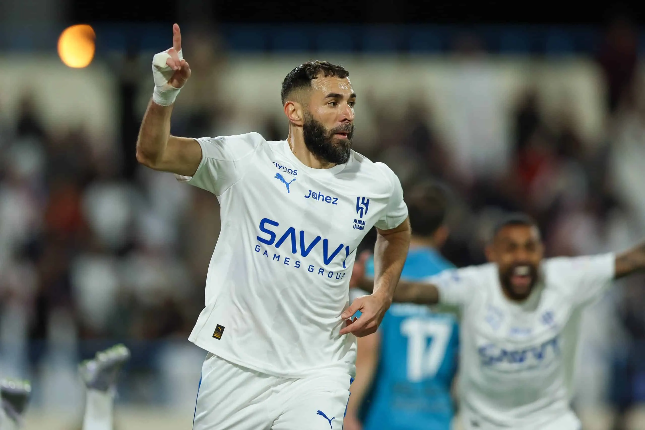 متى يعود كريم بنزيما إلى الهلال؟ موعد المباراة الحاسمة