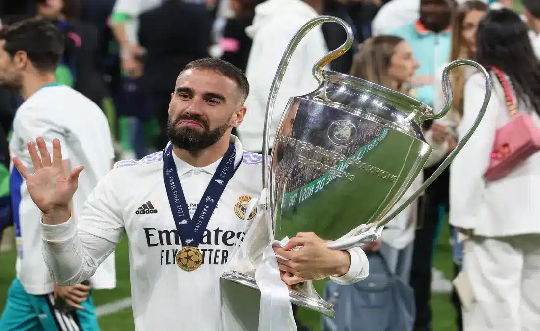خمسة أسماء لتعويض رحيل كارفخال في ريال مدريد